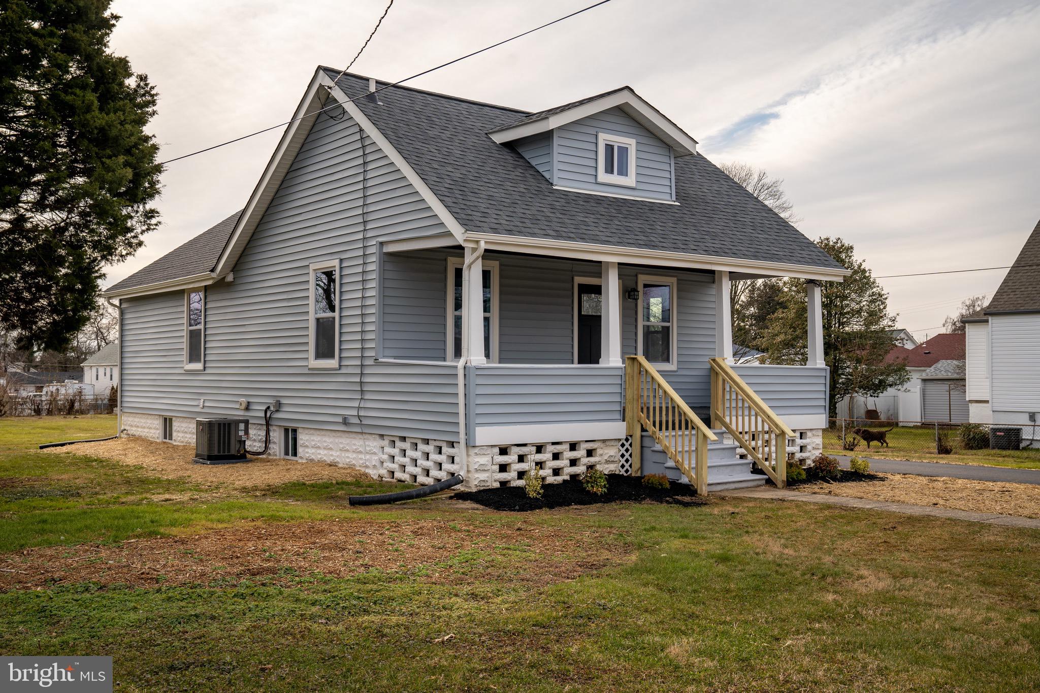 305 Stillwater Road Baltimore, MD 21221 - Photo 2 of 35