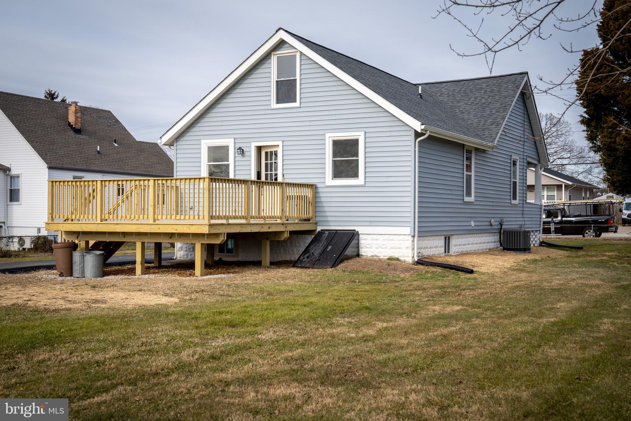 305 Stillwater Road Baltimore, MD 21221 - Photo 5 of 35