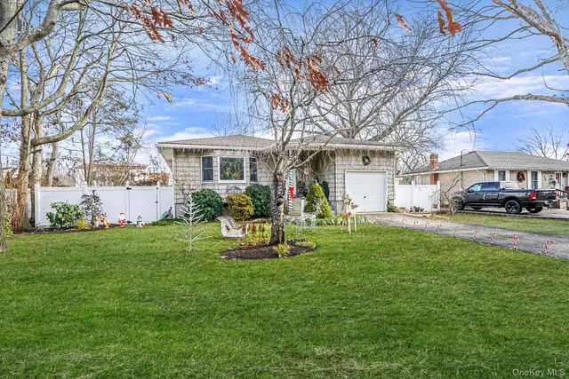 $589,900 | 275 North Titmus Drive, Mastic, NY 11950