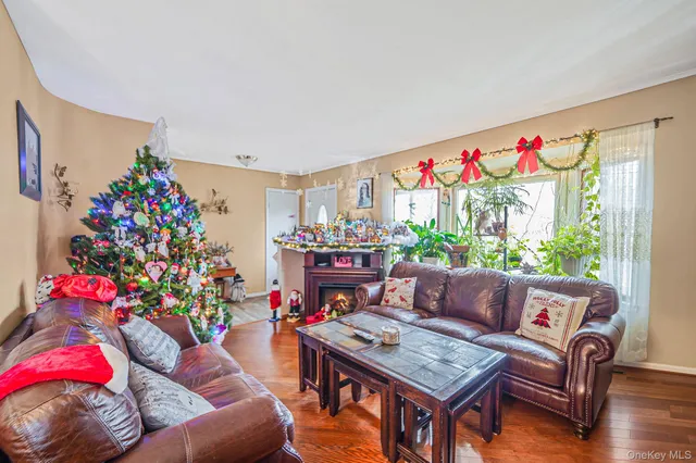 $589,900 | 275 North Titmus Drive, Mastic, NY 11950