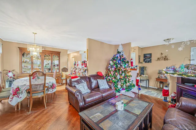 $589,900 | 275 North Titmus Drive, Mastic, NY 11950