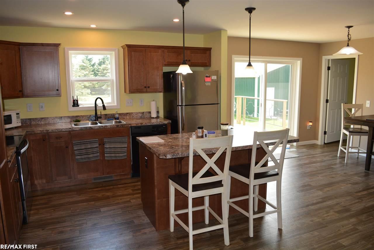 332 Howell Road Allenton, MI 48002 - Photo 12 of 55 50049272-11.JPG