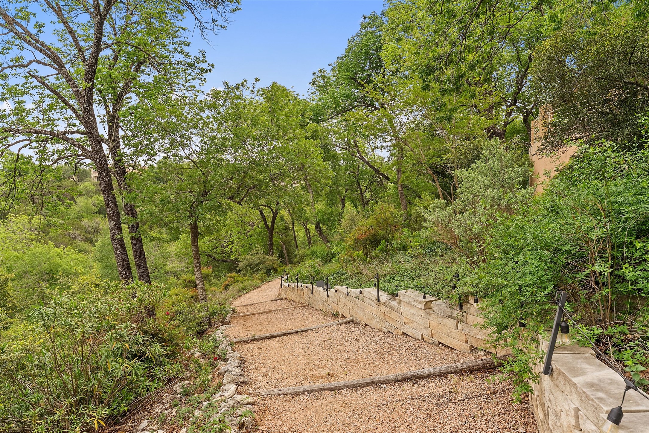 6309 Northgrove Road Austin, TX 78731 - Photo 5 of 32