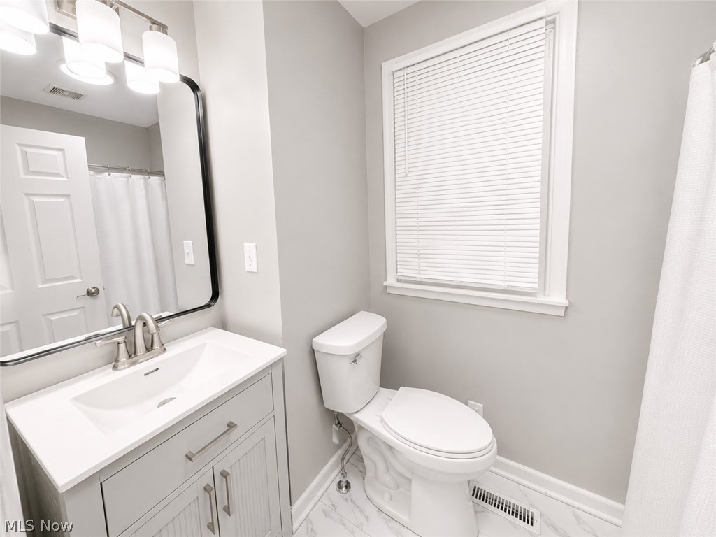 2516 Weir Road Northeast Warren, OH 44483 - Photo 10 of 22