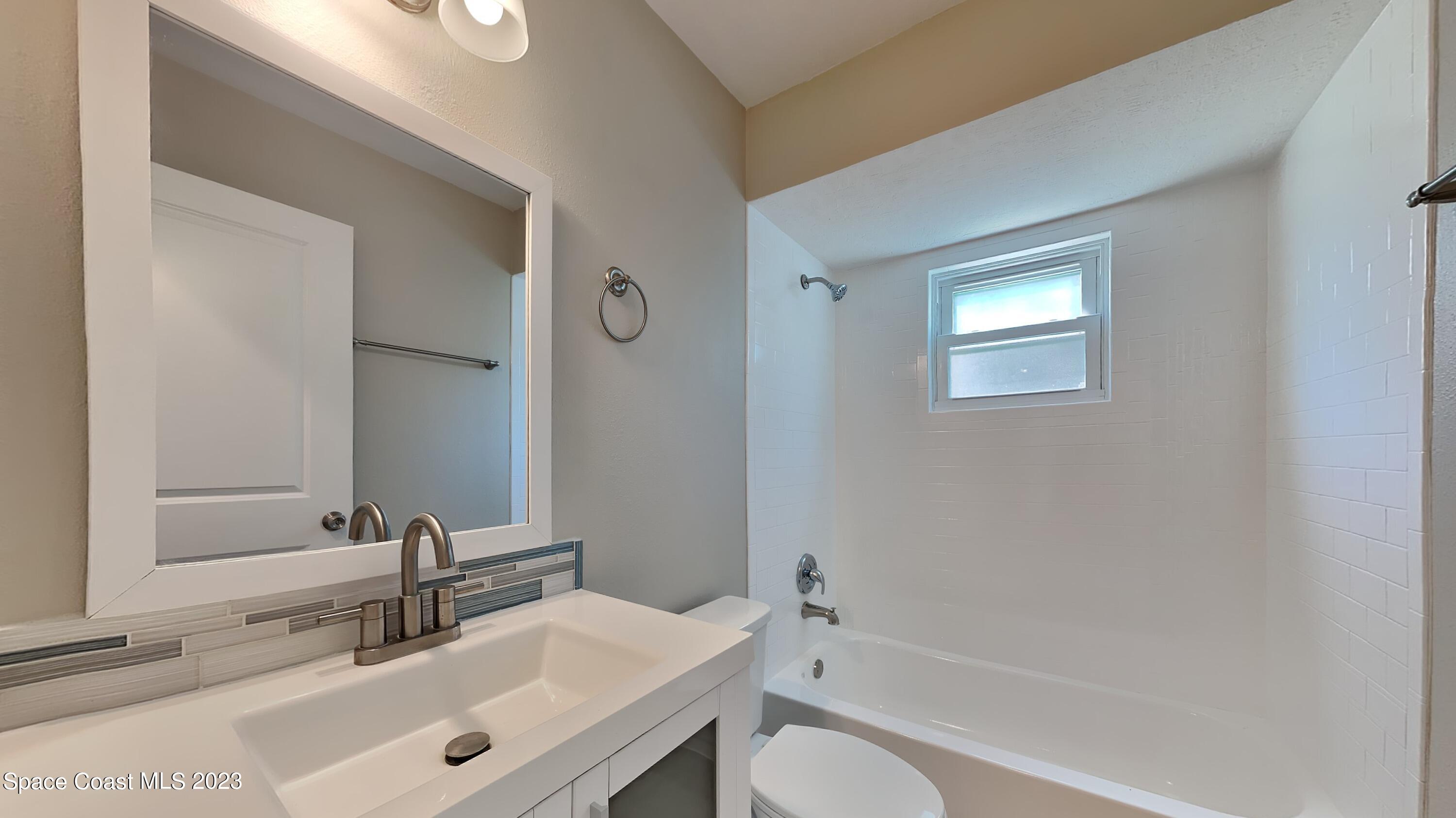 622 Degroodt Road Southwest Palm Bay, FL 32908 - Photo 13 of 15 15_Image_BCYN6atdcU