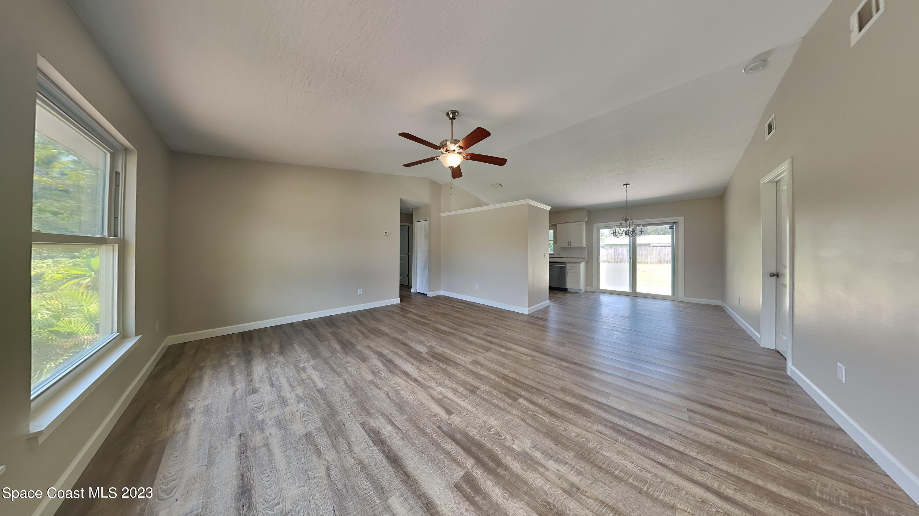 622 Degroodt Road Southwest Palm Bay, FL 32908 - Photo 5 of 15 6_Image_X3XGjtky1c