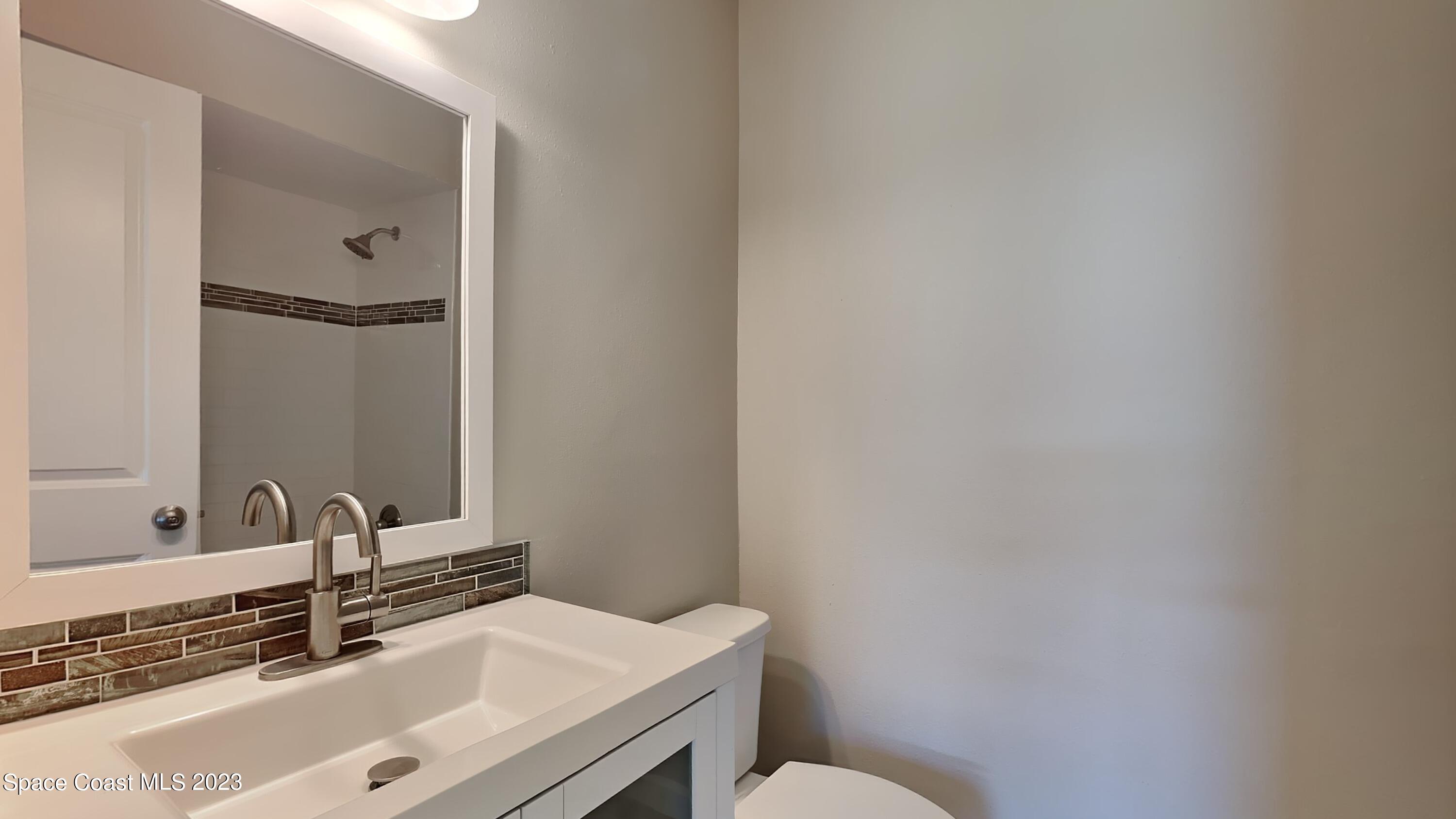 622 Degroodt Road Southwest Palm Bay, FL 32908 - Photo 9 of 15 10_Image_e4wWsVn7cE