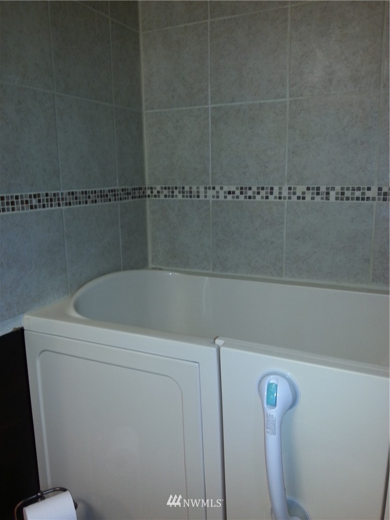 196 Jacobson Road, Unit 11 Cathlamet, WA 98612 - Photo 11 of 14 Gallery Image 11