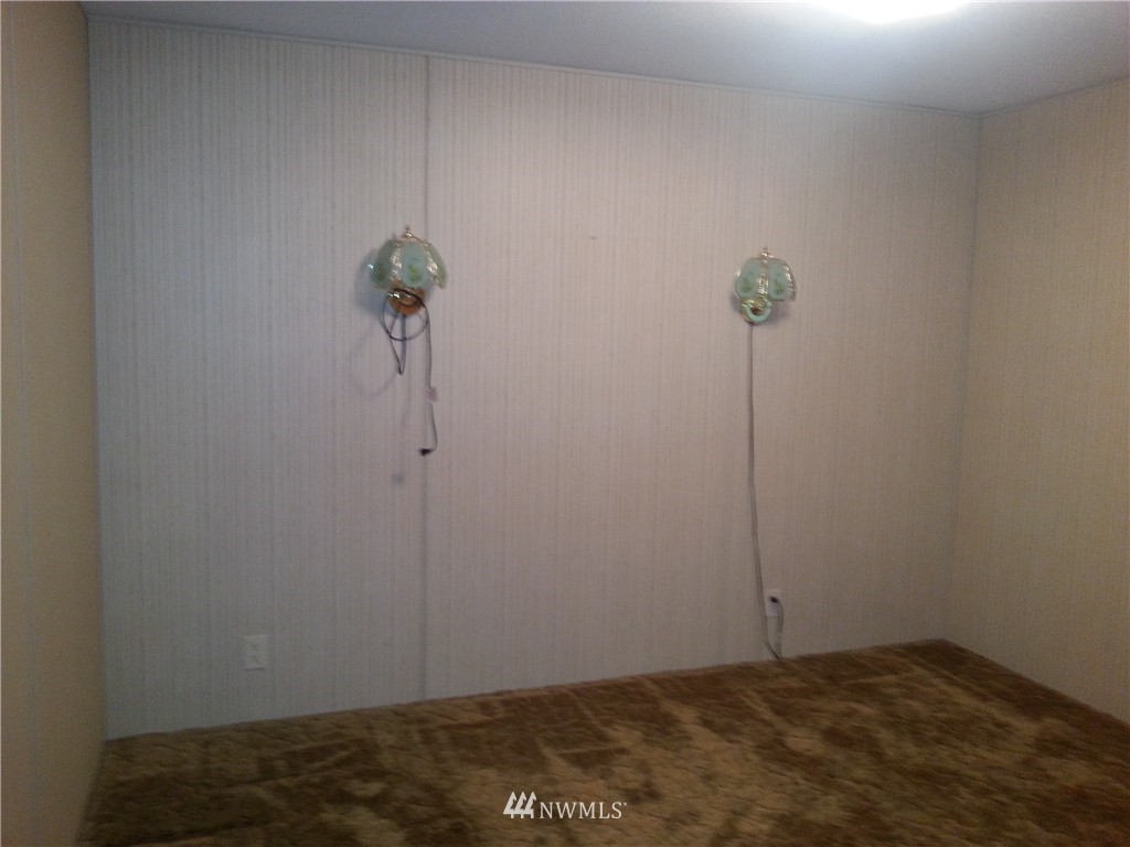 196 Jacobson Road, Unit 11 Cathlamet, WA 98612 - Photo 12 of 14 Gallery Image 12