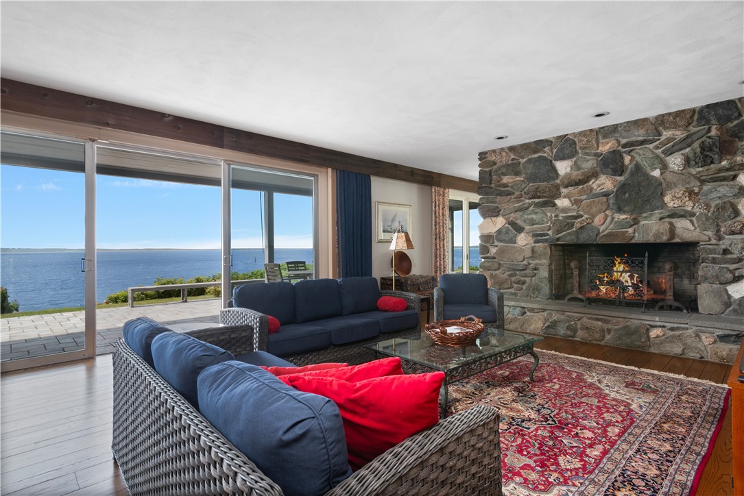 4 Mulberry Road Bristol, RI 02809 - Photo 13 of 46