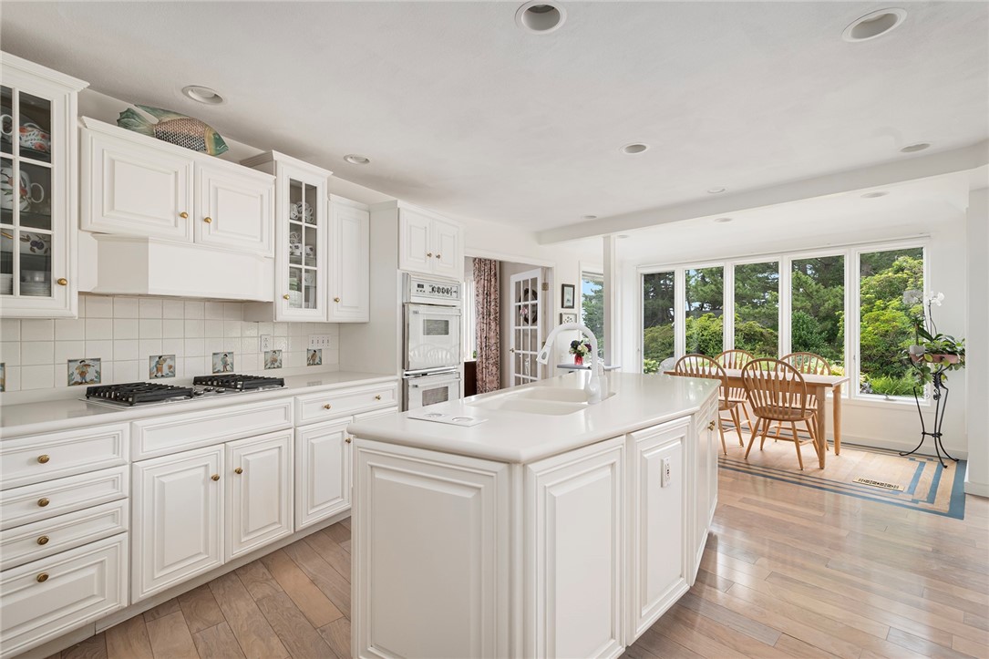 4 Mulberry Road Bristol, RI 02809 - Photo 18 of 46