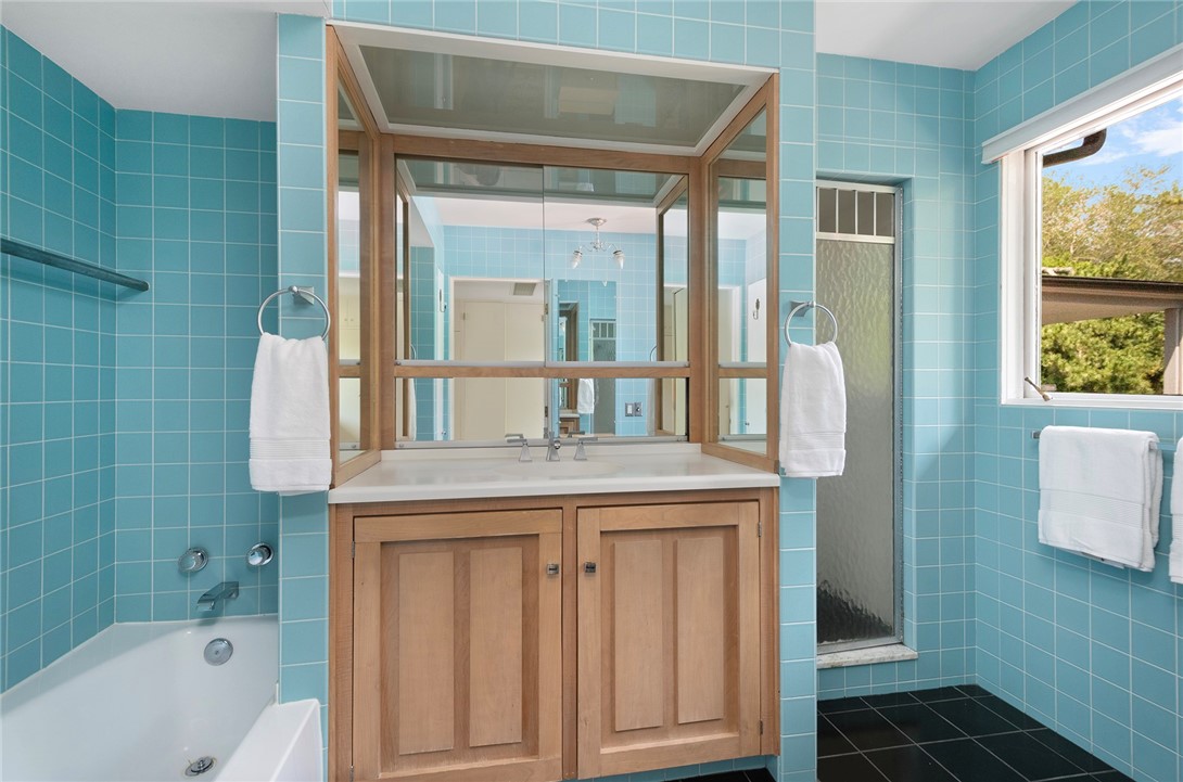 4 Mulberry Road Bristol, RI 02809 - Photo 29 of 46