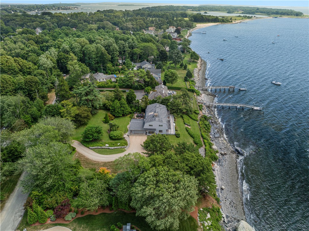 4 Mulberry Road Bristol, RI 02809 - Photo 3 of 46