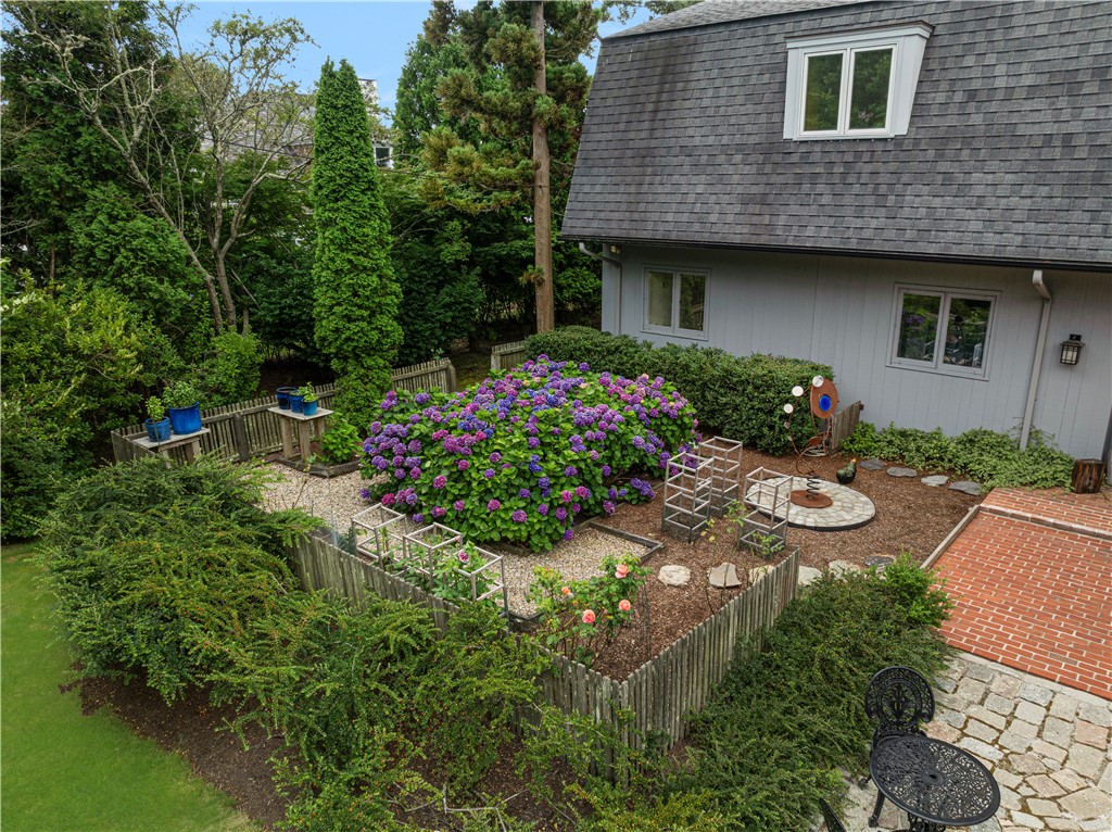 4 Mulberry Road Bristol, RI 02809 - Photo 38 of 46