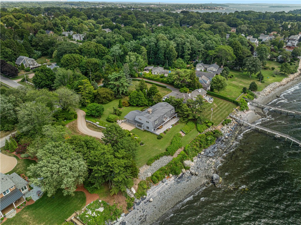 4 Mulberry Road Bristol, RI 02809 - Photo 4 of 46