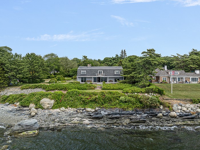 4 Mulberry Road Bristol, RI 02809 - Photo 5 of 46