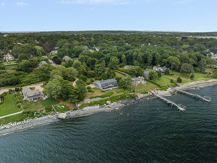 4 Mulberry Road Bristol, RI 02809 - Photo 8 of 46