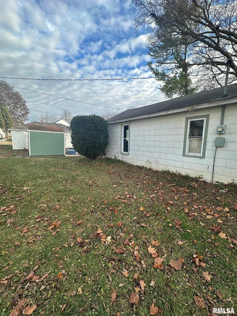 323 Lincoln Street Miles, IA 52064 - Photo 25 of 34 a view of a backyard