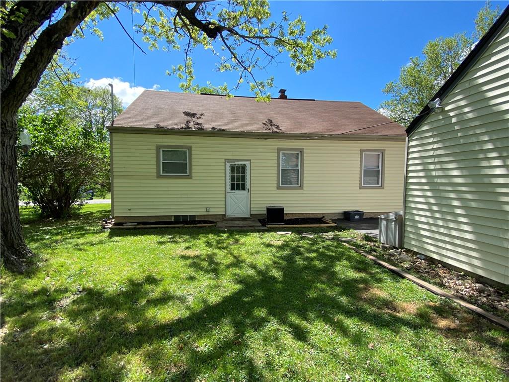 8804 West Cornbread Road Yorktown, IN 47396 - Photo 2 of 22