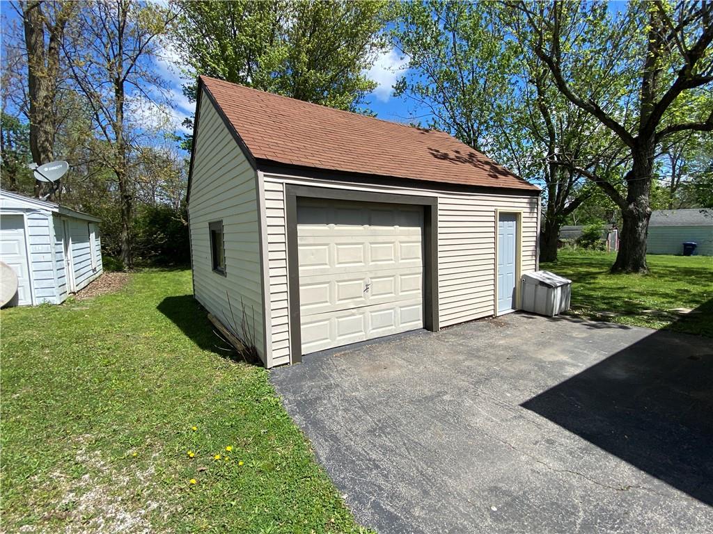 8804 West Cornbread Road Yorktown, IN 47396 - Photo 7 of 22