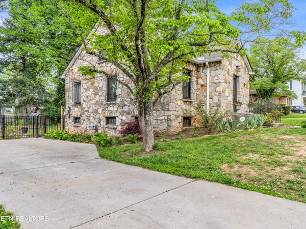 $350,000 | 513 East 1st N Street, Morristown, TN 37814