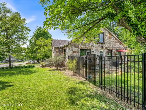 $350,000 | 513 East 1st N Street, Morristown, TN 37814