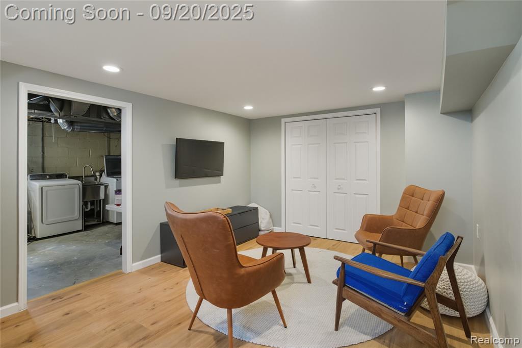 1059 Columbia Road Berkley, MI 48072 - Photo 25 of 33