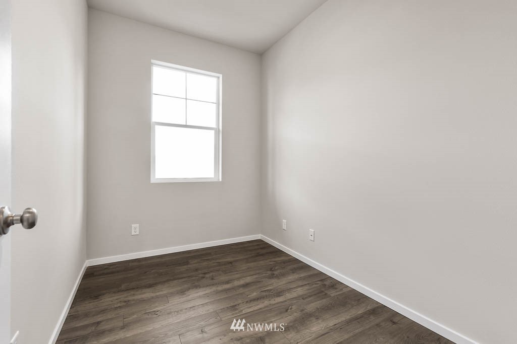 5701 Waverly Road Southwest, Unit 6 Port Orchard, WA 98367 - Photo 12 of 16 Gallery Image 12
