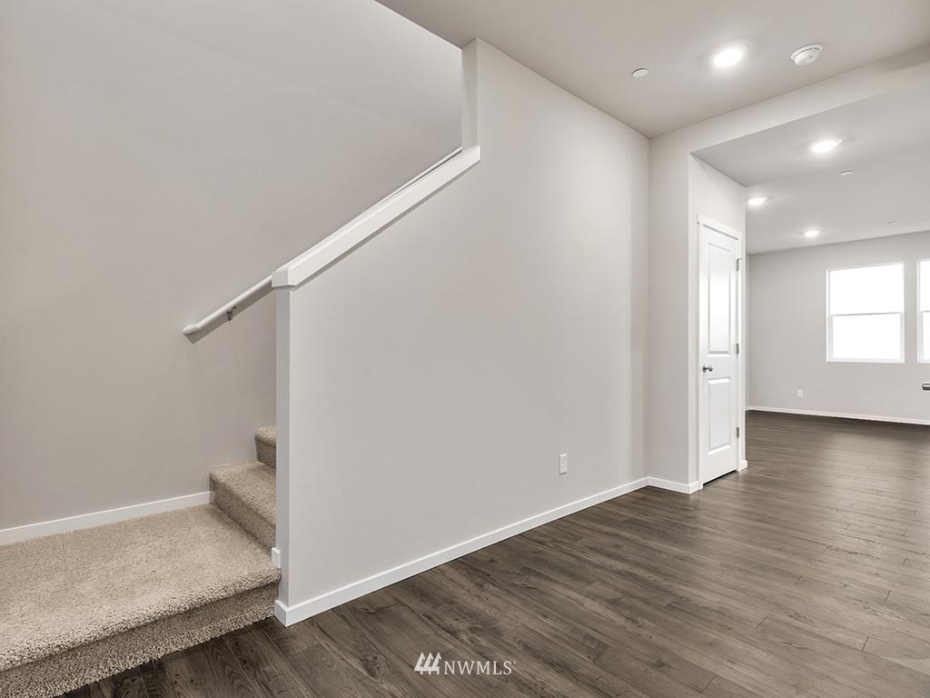 5701 Waverly Road Southwest, Unit 6 Port Orchard, WA 98367 - Photo 13 of 16 Gallery Image 13