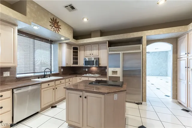 $5,000 | 4545 West Agate Avenue, Las Vegas, NV 89139