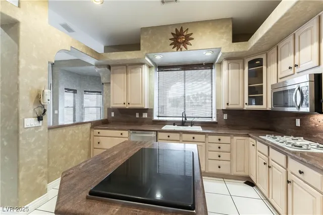 $5,000 | 4545 West Agate Avenue, Las Vegas, NV 89139