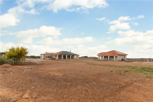 $5,000 | 4545 West Agate Avenue, Las Vegas, NV 89139