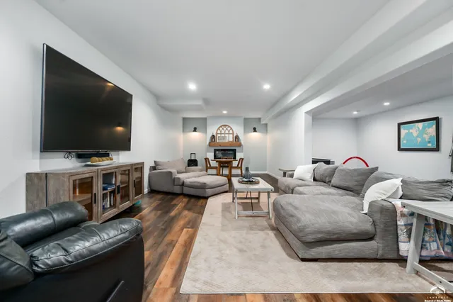 $369,000 | 505 North Carolina Street, Highland, KS 66035