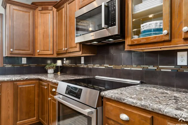 $369,000 | 505 North Carolina Street, Highland, KS 66035