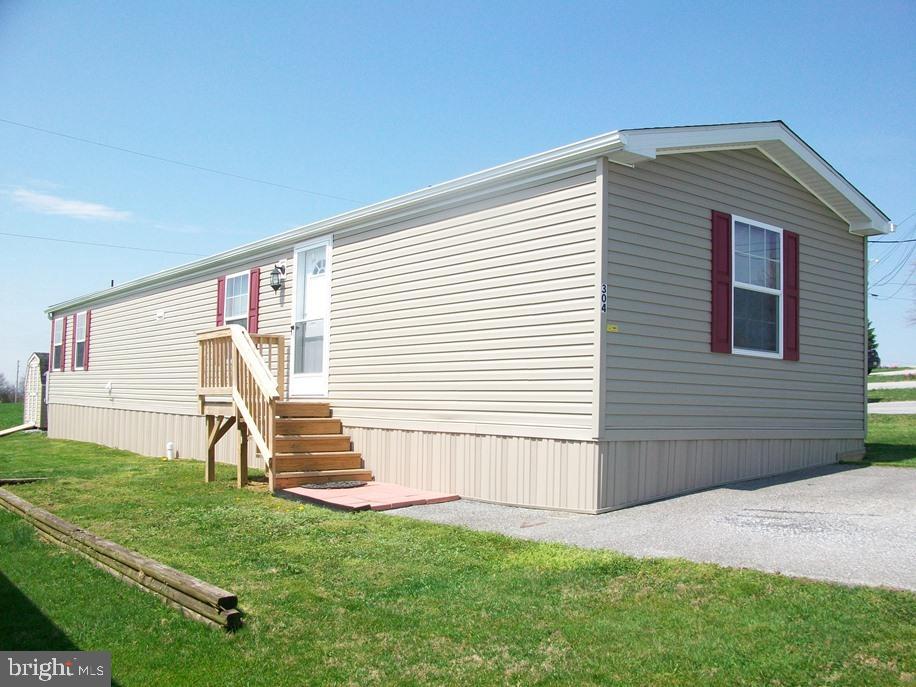 304 Pfautz Hill Road Stevens, PA 17578 - Photo 1 of 34 Gallery Image 1