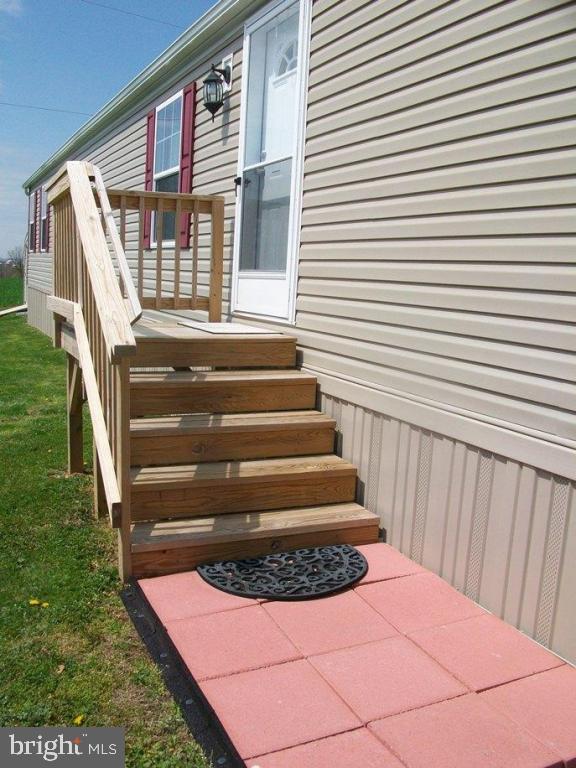 304 Pfautz Hill Road Stevens, PA 17578 - Photo 3 of 34 Gallery Image 3