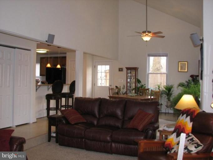 3207 Cofer Road Falls Church, VA 22042 - Photo 13 of 22 Family Room #2