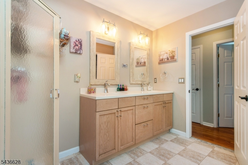5 Kingston Court Oak Ridge, NJ 07438 - Photo 36 of 49