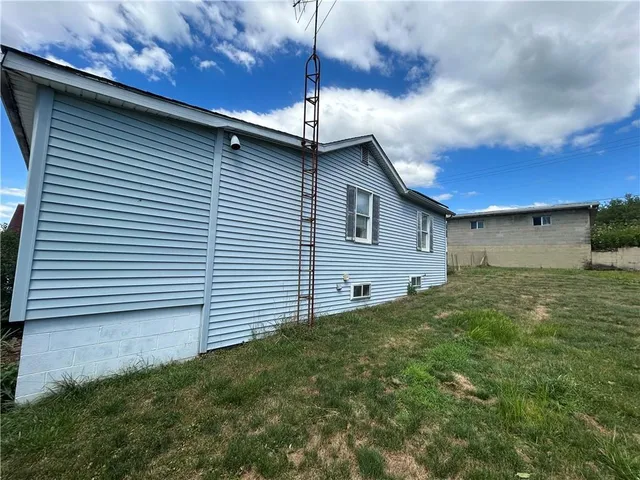 $62,000 | 923 Moore Street, Uniontown, PA 15401