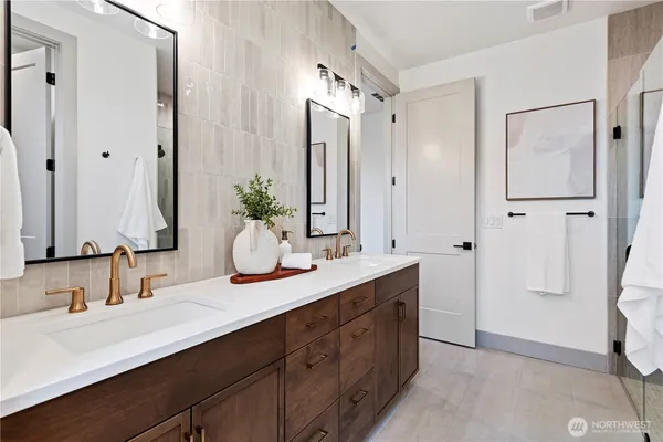 $898,900 | 728 Blaine Street, Steilacoom, WA 98388