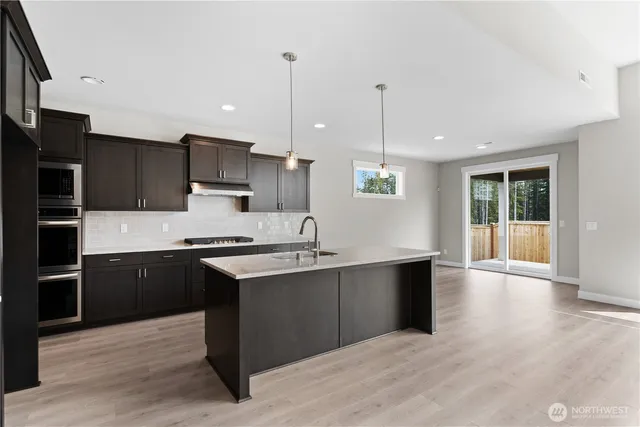 $898,900 | 728 Blaine Street, Steilacoom, WA 98388