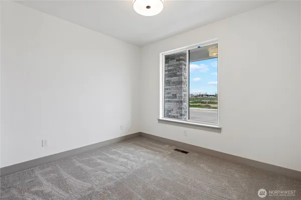 $898,900 | 728 Blaine Street, Steilacoom, WA 98388