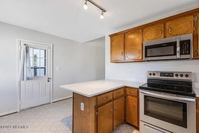 $1,700 | 130 Kanton Drive, Jacksonville, NC 28540