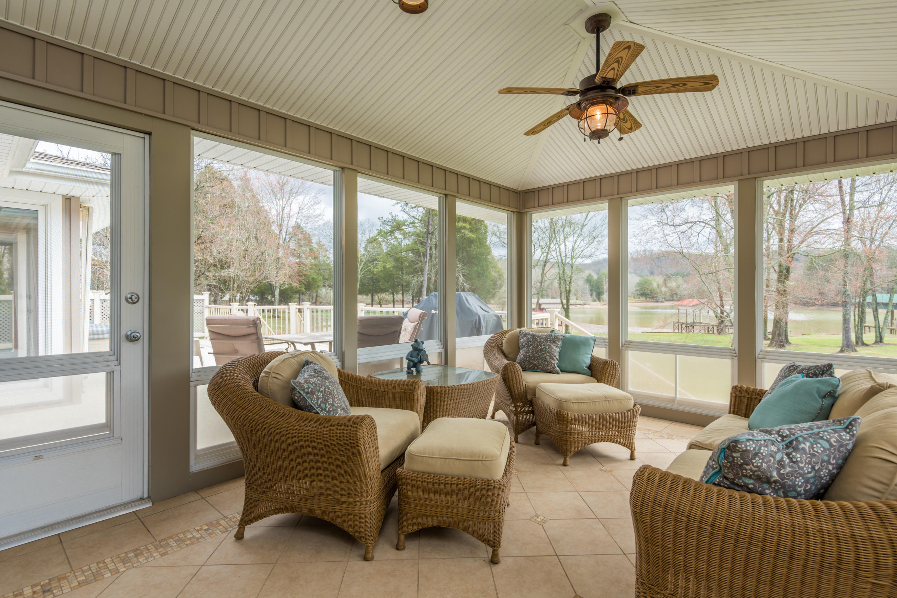149 University Road Kingston, TN 37763 - Photo 22 of 38 24. Breezy screened room with panoramic