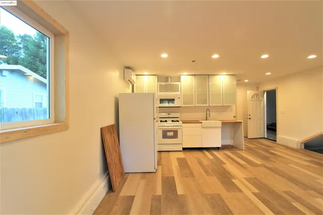 $1,975 | 7909 Winthrope Street, Oakland, CA 94605