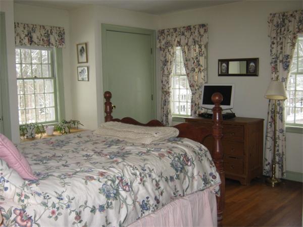 130 Mossman Road Sudbury, MA 01776 - Photo 12 of 20 Gallery Image 12