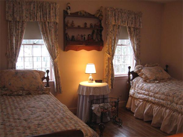 130 Mossman Road Sudbury, MA 01776 - Photo 13 of 20 Gallery Image 13