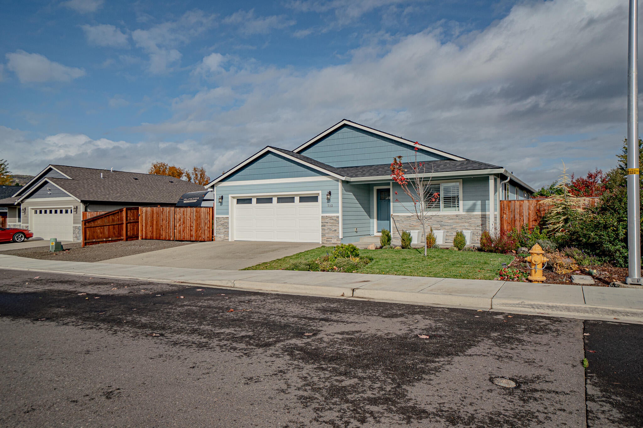 712 Nottingham Terrace Eagle Point, OR 97524 - Photo 26 of 26 DSC08069-HDR