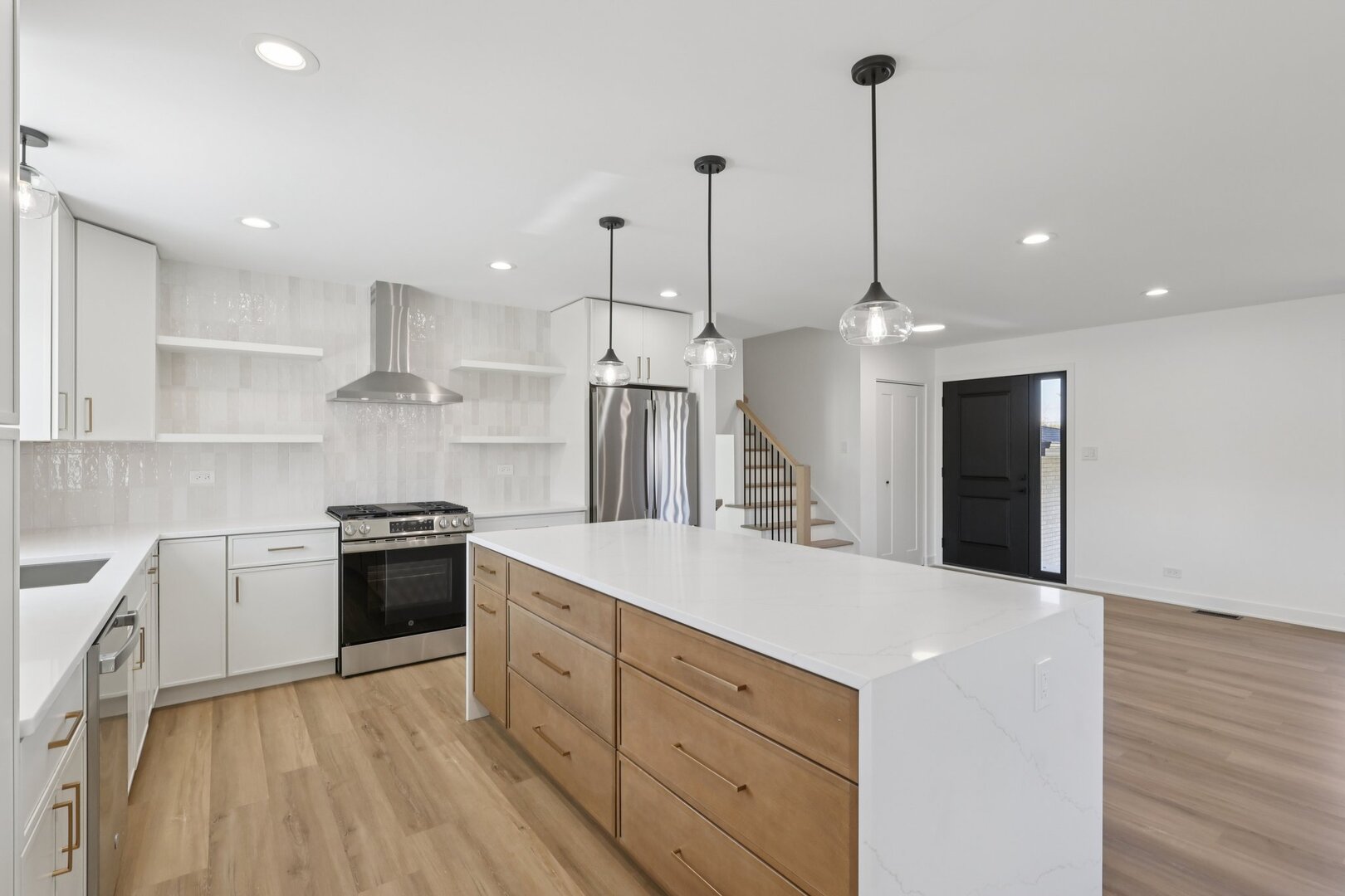 8135 West Rascher Avenue Chicago, IL 60656 - Photo 13 of 43