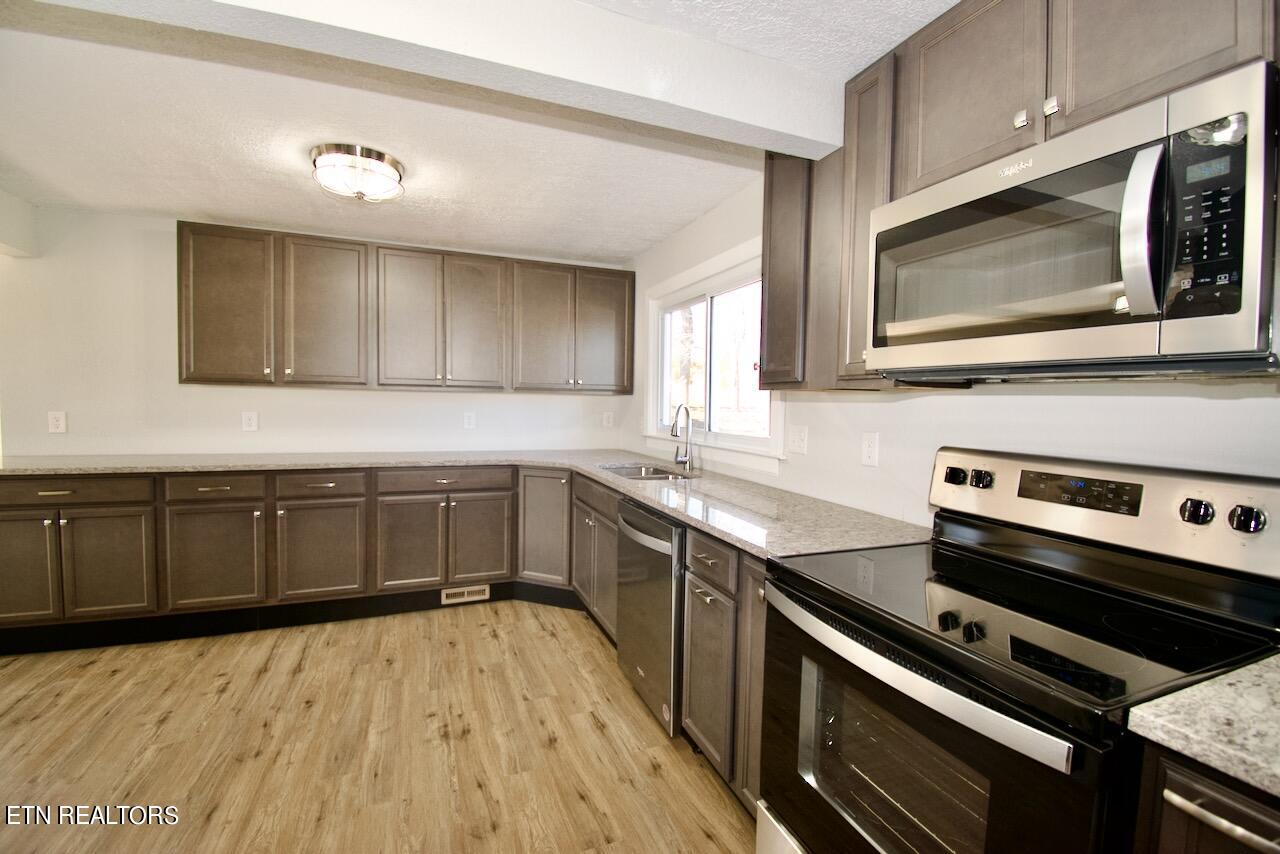 233 Doc Norton Road Maryville, TN 37804 - Photo 12 of 39 DSC_0674